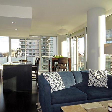 11Th Heaven Apartment Victoria Bagian luar foto