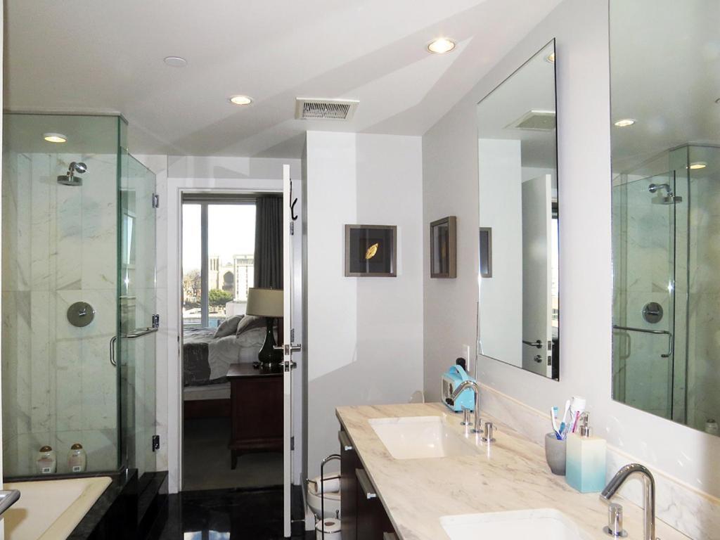 11Th Heaven Apartment Victoria Bagian luar foto